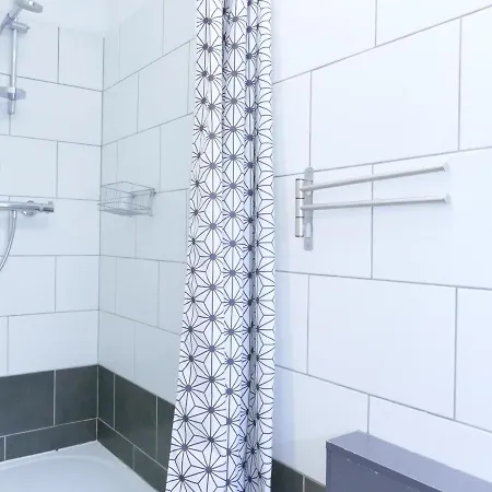 Cosy Pour 6 Personnes Avec Terrasse Aux Deux Alpes - Fr-1-546-48 *